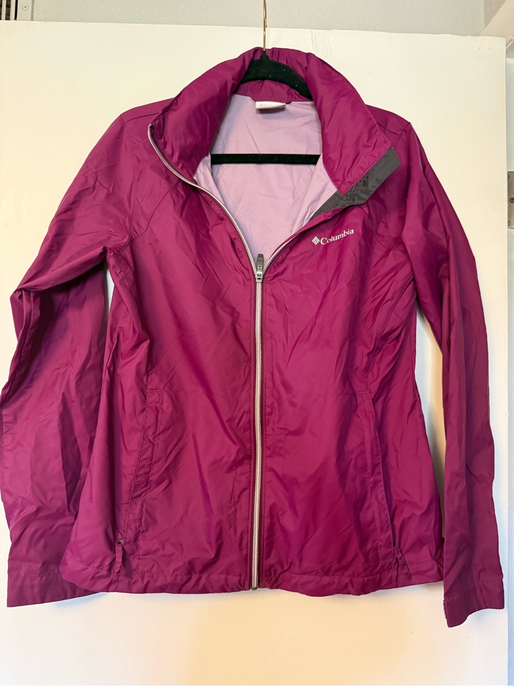 Columbia Women’s Raspberry Pink Packable Windbreaker Jacket